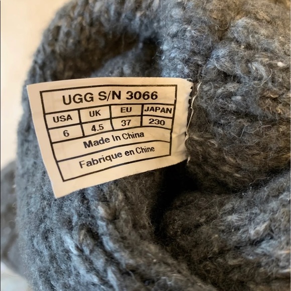 Ugg  boots sz 6 - Picture 12 of 12